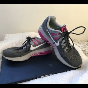 *LIKE NEW* Nike Zoom Structure 20